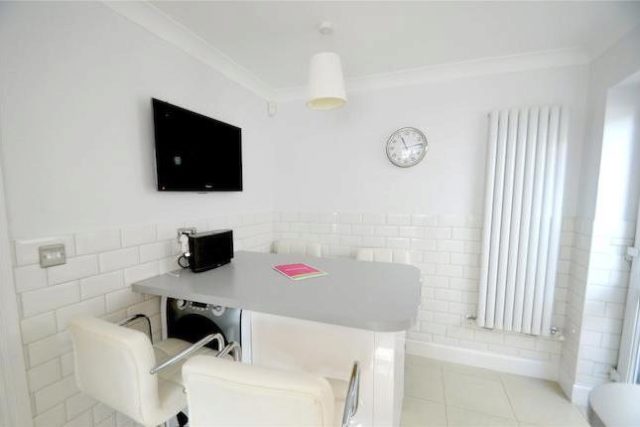  Image of 4 bedroom Semi-Detached house to rent in Orchard Avenue Croydon CR0 at Orchard Avenue, Croydon CR0