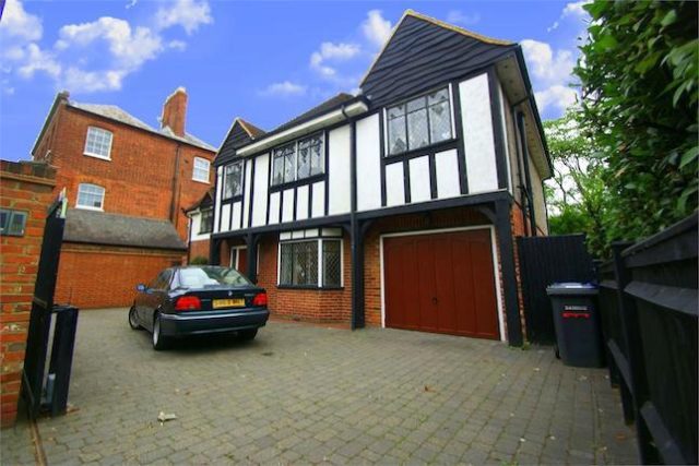  Image of 6 bedroom Detached house to rent in Windsor Road Datchet Slough SL3 at Windsor Road, Datchet, Berkshire SL3