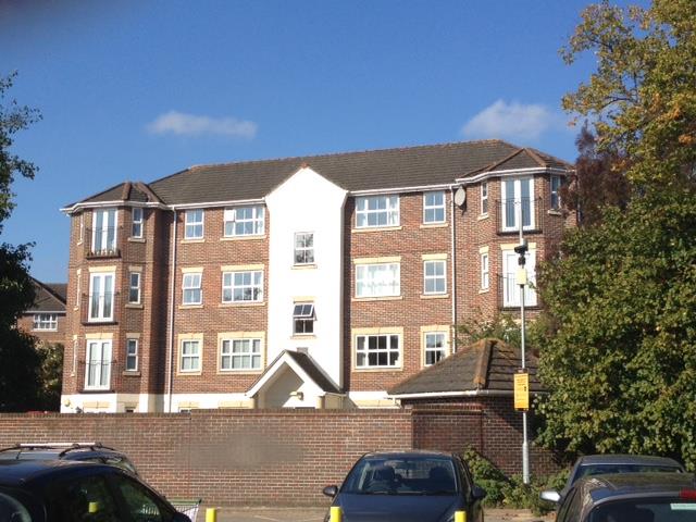  Image of 2 bedroom Flat to rent in St. Martins Precinct Church Street Caversham Reading RG4 at St. Martins Precinct, Church Street, Caversham, Reading, RG4