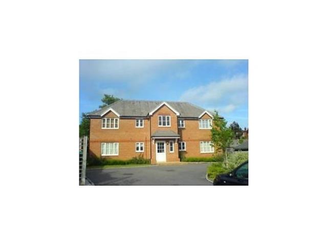  Image of 1 bedroom Flat to rent in Aragorn Court Guildford GU2 at Aragorn Court, Guildford, GU2