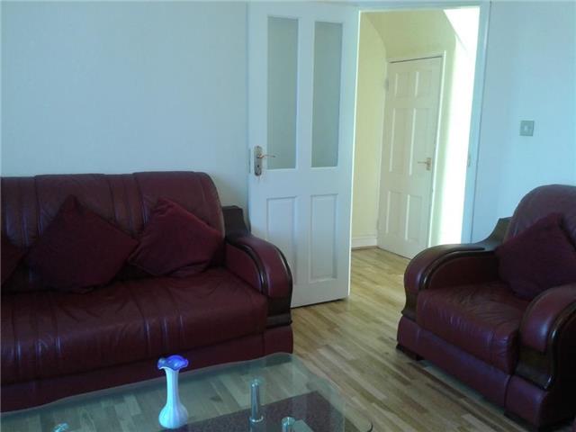  Image of 2 bedroom Terraced house to rent in Ivyhouse Road Dagenham RM9 at Ivyhouse Road, Dagenham, RM9