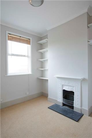  Image of 4 bedroom Terraced house to rent in Aldborough Road South Seven Kings Ilford IG3 at Aldborough Road South, Seven Kings, Ilford, IG3