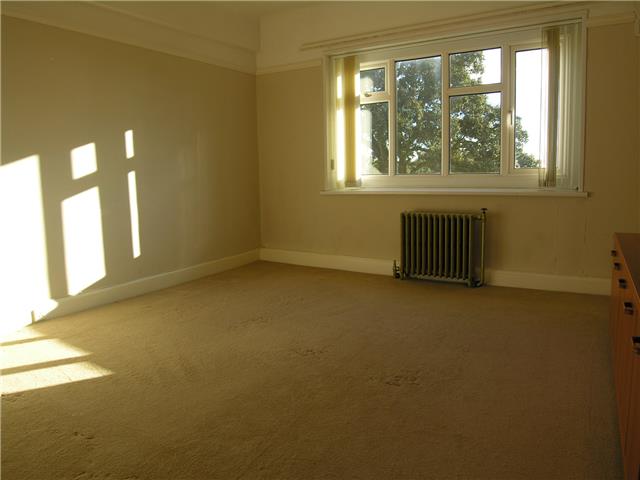  Image of 2 bedroom Flat to rent in Manor Road Bournemouth BH1 at Manor Road