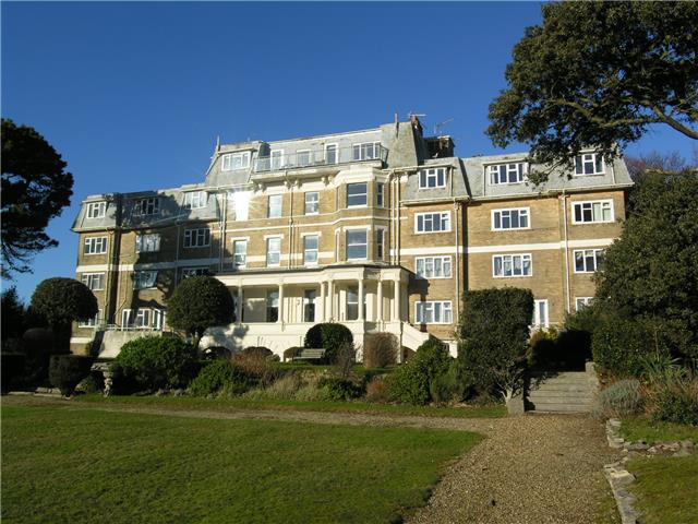  Image of 2 bedroom Flat to rent in Manor Road Bournemouth BH1 at Manor Road