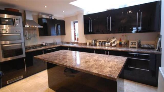  Image of 2 bedroom Mews to rent in St. Michaels Road Bournemouth BH2 at 5 Westcliff Mews, St Michaels Road