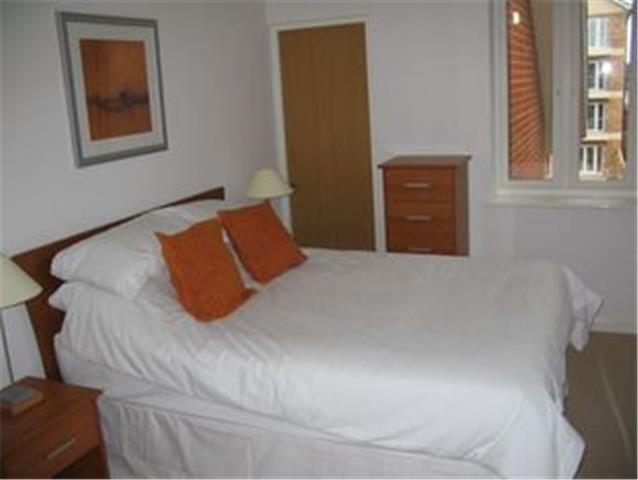  Image of 2 bedroom Apartment to rent in Branagh Court Reading RG30 at Branagh Court, Reading, RG30