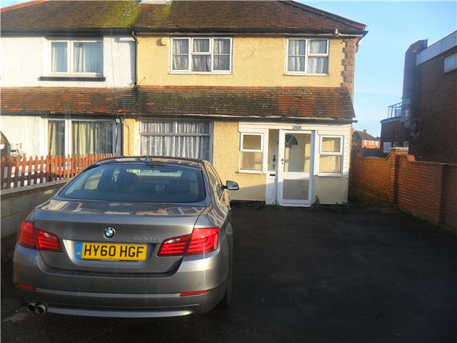  Image of 5 bedroom Semi-Detached house to rent in Basingstoke Road Reading RG2 at Basingstoke Road, Reading, RG2