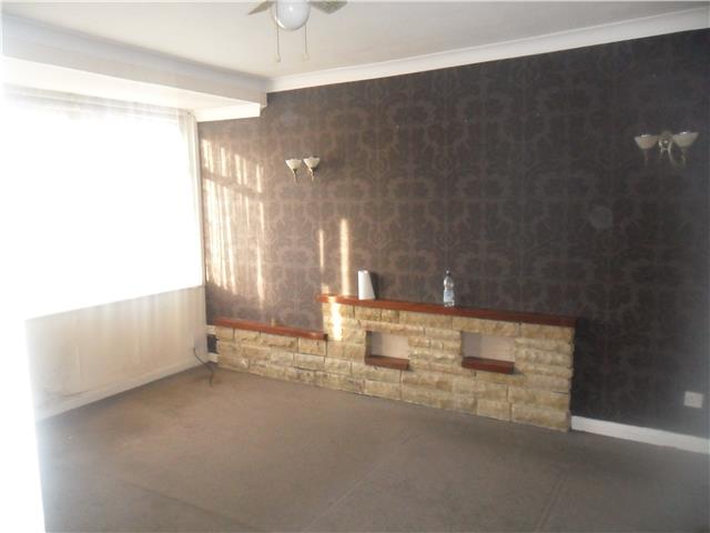  Image of 5 bedroom Semi-Detached house to rent in Basingstoke Road Reading RG2 at Basingstoke Road, Reading, RG2
