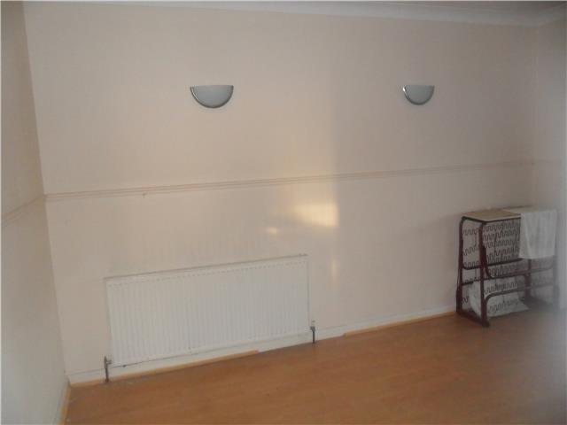  Image of 5 bedroom Semi-Detached house to rent in Basingstoke Road Reading RG2 at Basingstoke Road, Reading, RG2