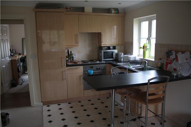  Image of 1 bedroom Flat to rent in Aragorn Court Guildford GU2 at Aragorn Court, Guildford, GU2