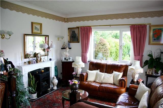  Image of 3 bedroom Bungalow for sale in River Way Christchurch BH23 at River Way, Christchurch, BH23