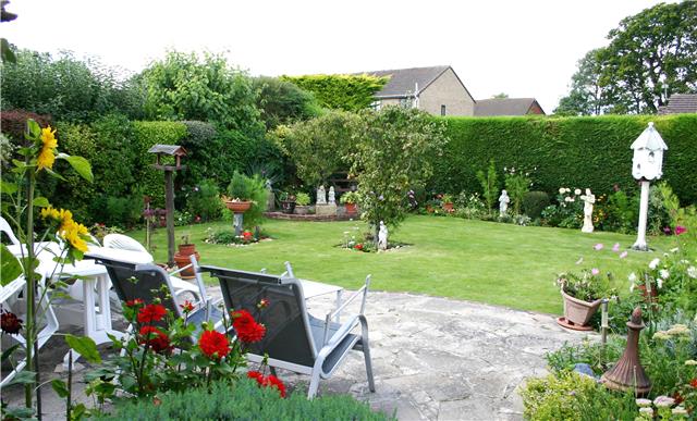  Image of 3 bedroom Bungalow for sale in River Way Christchurch BH23 at River Way, Christchurch, BH23