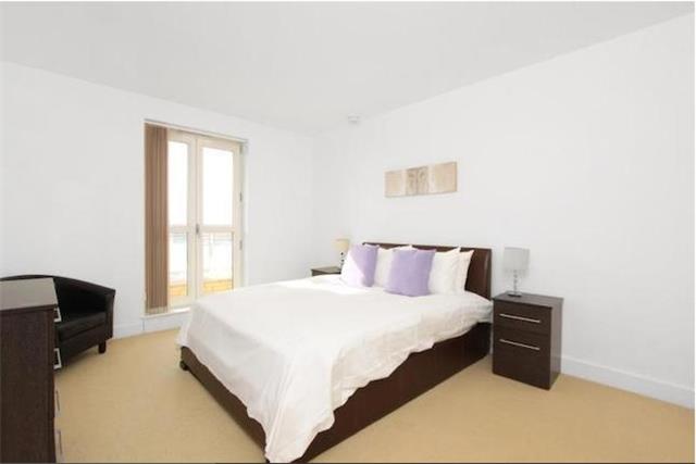  Image of 2 bedroom Apartment to rent in Westferry Circus London E14 at Westferry Circus, London, E14