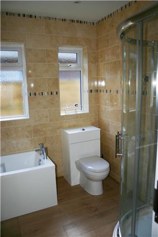  Image of 2 bedroom Bungalow for sale in Hurn Road Christchurch BH23 at Hurn Road, Christchurch, BH23