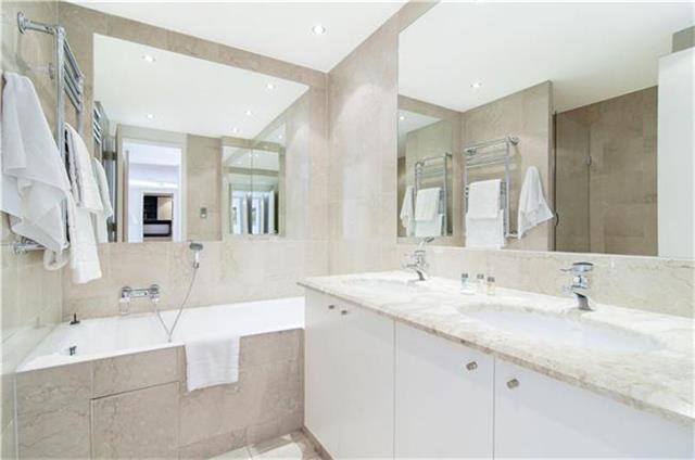  Image of 2 bedroom Apartment for sale in Westferry Circus London E14 at Westferry Circus, London, E14