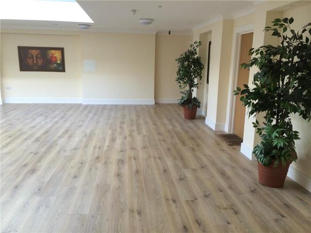  Image of 2 bedroom Apartment to rent in Nelson Street London E1 at Commercial Road