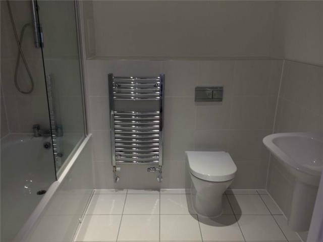  Image of 2 bedroom Flat to rent in Dunstan Houses Stepney Green London E1 at Station