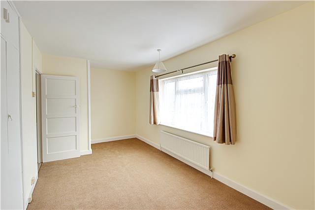  Image of 2 bedroom Semi-Detached house to rent in Courtenay Avenue Harrow HA3 at Courtenay Avenue, Harrow, HA3