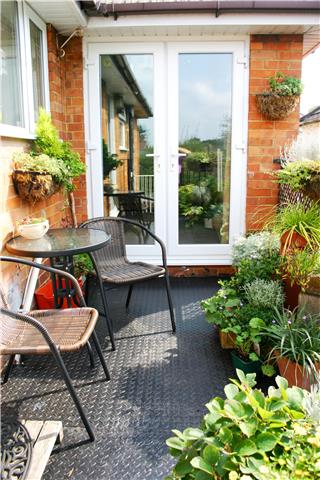  Image of 2 bedroom Flat for sale in The Grove Christchurch BH23 at The Grove, Christchurch, BH23