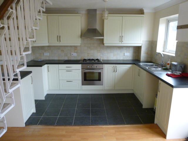  Image of 3 bedroom Semi-Detached house to rent in Poyntell Road Staplehurst Tonbridge TN12 at Poyntell Road, Staplehurst, Tonbridge, TN12