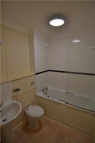  Image of 2 bedroom Flat to rent in Oaklands Road Bromley BR1 at Oaklands Road, Bromley, BR1
