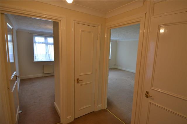  Image of 2 bedroom Flat to rent in Oaklands Road Bromley BR1 at Oaklands Road, Bromley, BR1