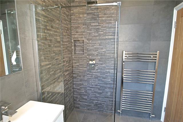  Image of 1 bedroom Flat to rent in High Street London N8 at High Street, London, N8