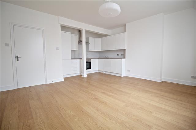  Image of 2 bedroom Flat to rent in Middle Lane London N8 at Middle Lane, London, N8
