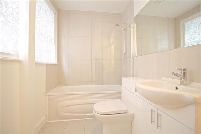  Image of 2 bedroom Flat to rent in Middle Lane London N8 at Middle Lane, London, N8