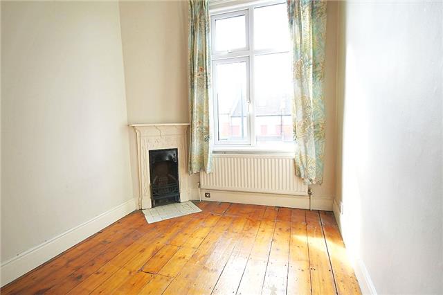  Image of 4 bedroom Houses to rent in Rokesly Avenue London N8 at Rokesly Avenue, London, N8