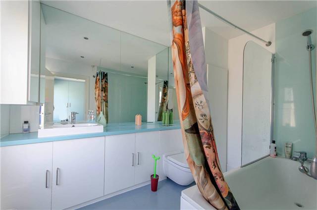  Image of 1 bedroom Apartment to rent in Loftus Road London W12 at Loftus Road, London, W12
