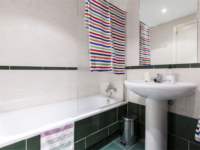  Image of 2 bedroom Apartment to rent in Clarges Street London W1J at Clarges Street, London, W1J