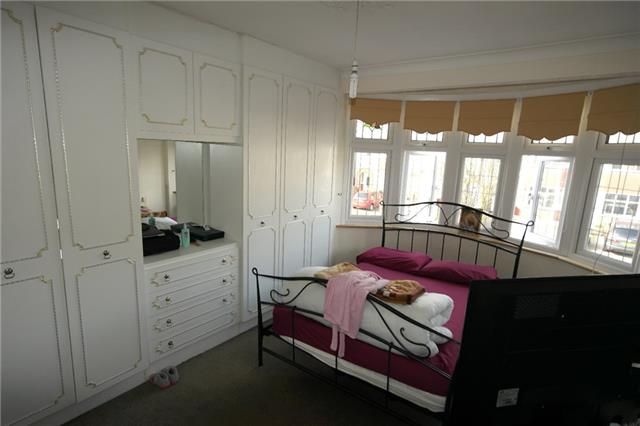 Image of 3 bedroom End of Terrace for sale in Rose Glen Romford RM7 at Rose Glen, Romford, RM7