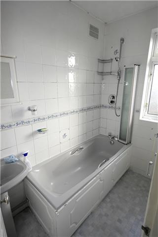  Image of 3 bedroom End of Terrace for sale in Rose Glen Romford RM7 at Rose Glen, Romford, RM7