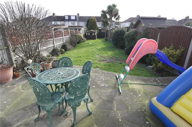  Image of 3 bedroom End of Terrace for sale in Rose Glen Romford RM7 at Rose Glen, Romford, RM7