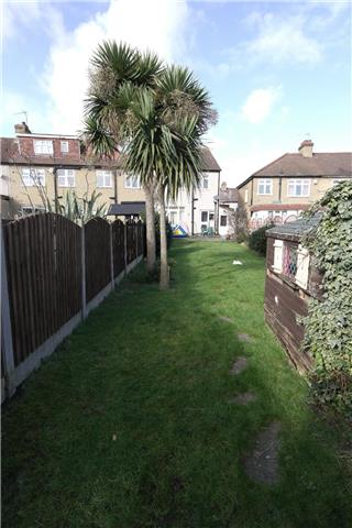  Image of 3 bedroom End of Terrace for sale in Rose Glen Romford RM7 at Rose Glen, Romford, RM7