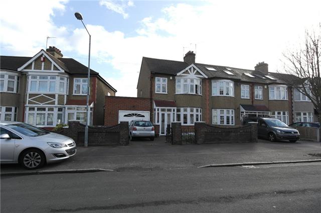  Image of 3 bedroom End of Terrace for sale in Rose Glen Romford RM7 at Rose Glen, Romford, RM7