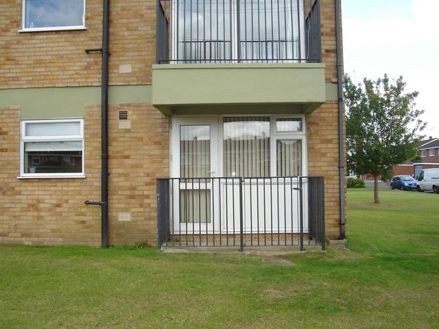  Image of 1 bedroom Ground Flat to rent in Golden Vale Churchdown Gloucester GL3 at Golden Vale, Churchdown, Gloucester, GL3