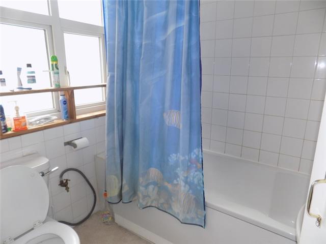  Image of 3 bedroom Flat to rent in Church Lane London NW9 at Church Lane, London, NW9