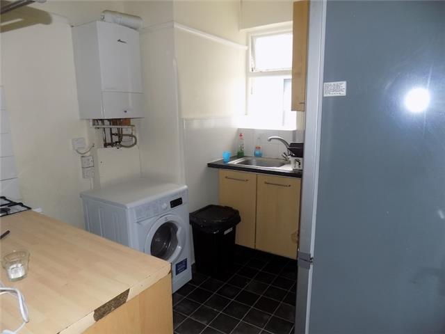  Image of 3 bedroom Flat to rent in Church Lane London NW9 at Church Lane, London, NW9