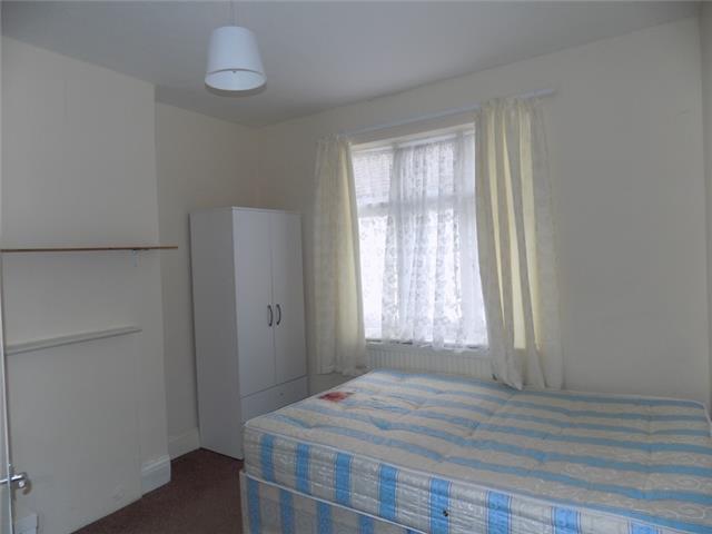  Image of 3 bedroom Flat to rent in Church Lane London NW9 at Church Lane, London, NW9