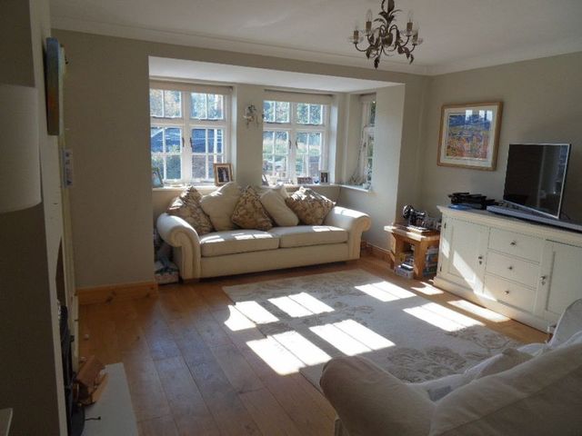  Image of 3 bedroom Property for sale in Cookham Dean Common Cookham Maidenhead SL6 at Royal Cottages Old Cricket Common Cookham Dean, SL6 9PA