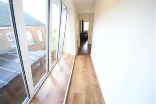  Image of 2 bedroom Flat to rent in London Road Burpham Guildford GU1 at Guildford, GU1 2AA