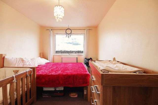  Image of 1 bedroom Flat for sale in Daubeney Road London E5 at 172 Daubeney Road  London, E5 0EN
