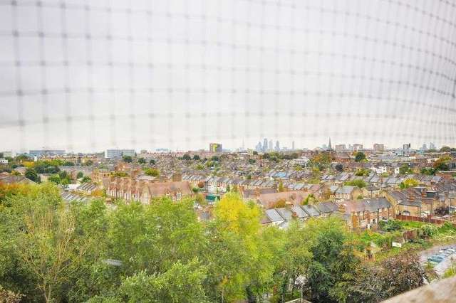  Image of 1 bedroom Flat for sale in Daubeney Road London E5 at 172 Daubeney Road  London, E5 0EN