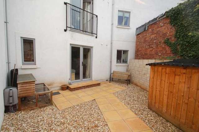  Image of 2 bedroom Flat to rent in Charlotte Street Crediton EX17 at Charlotte Street  Crediton, EX17 3FE