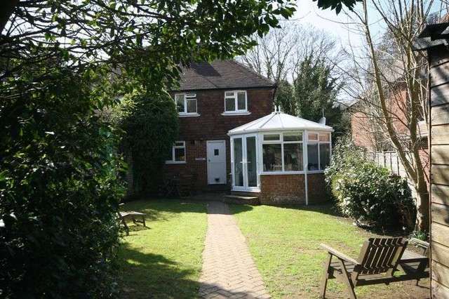  Image of 3 bedroom Detached house to rent in Tilford Road Churt Farnham GU10 at Tilford Road Churt Farnham, GU10 2LN
