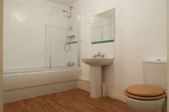 Image of 2 bedroom Flat to rent in Mere Drive Swinton Manchester M27 at Manchester, M27 8SD