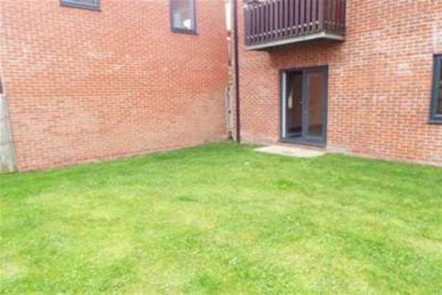  Image of 2 bedroom Flat to rent in Mere Drive Swinton Manchester M27 at Manchester, M27 8SD