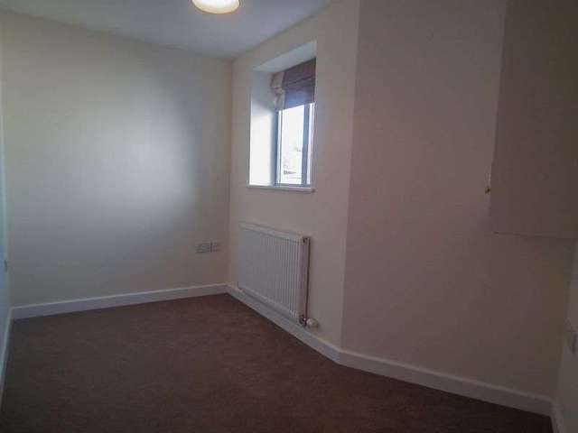  Image of 2 bedroom Flat to rent in Charlotte Street Crediton EX17 at Charlotte Street  Crediton, EX17 3FE
